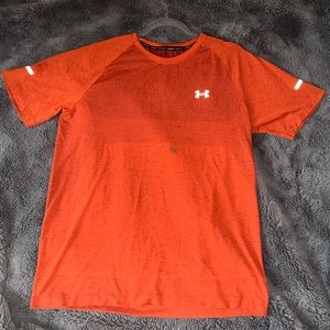 Under Armour The Seamless Run Fitted Heat-Gear T-shirt Mens - Size XL